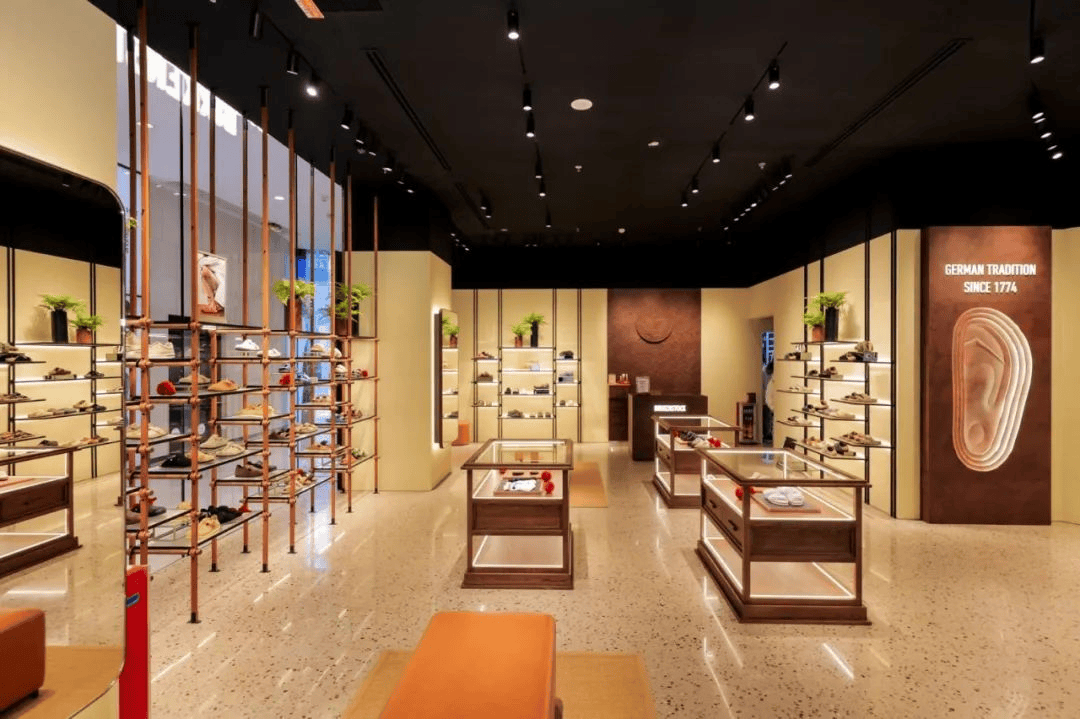 Clarks其乐、勃肯、德克斯、Allbirds全是鸟、舒华qy球友会体育资讯10条 361°、安踏、阿迪达斯、彪马、(图13)