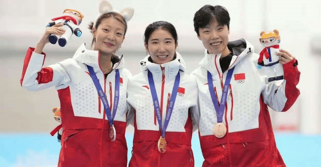 Clarks其乐、勃肯、德克斯、Allbirds全是鸟、舒华qy球友会体育资讯10条 361°、安踏、阿迪达斯、彪马、(图4)