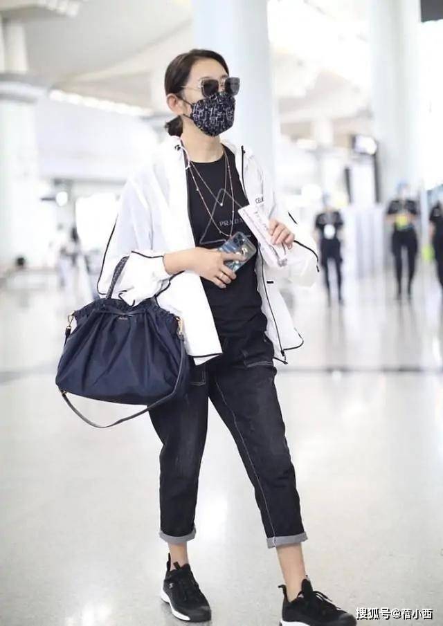 年女人穿松不穿紧才更时髦洋气看了倪萍的穿搭我悟了：60中(图11)